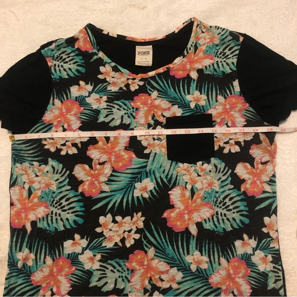 3/20$ Pink Victoria Secret - Flower Hawaiian Shirt w/pocket - Picture 3 of 5